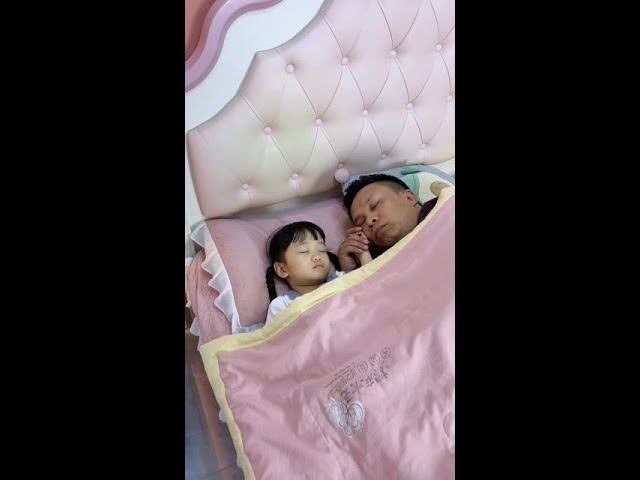 女兒的防備心也太強了，家裡就我們三個人，有什麼好防的，媽媽真的不要你的零用錢，只是想幫你保管而已😂 #喜愛度激勵計劃 #快成長計劃 #潮流生活成長之星