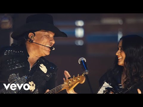 Bronco - Adoro (Primera Fila) (En Vivo) ft. Julieta Venegas