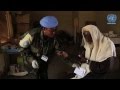 Patiente traitée par un médecin du bataillon nigérien