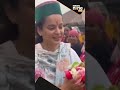 BJP’s Mandi candidate Kangana Ranaut greeted by locals in Mandi | News9  - 00:54 min - News - Video