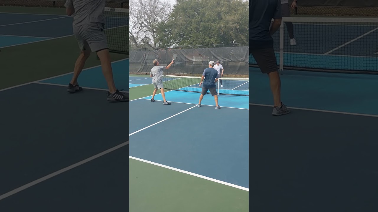Big hole in the middle #pickleball #tennis #paddlesport #badminton