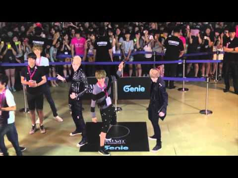 120903 Genie with SMARTIST - Luhan (+ Kai)