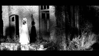 Filmat de Oltin Dogaru.
Multumesc! M12, Claudia Castrase, Natalia Vasiliev, Mircea Lacatus, Ioana Dogaru, Oltin Dogaru, Costas Ivanov si toti cei care...

Tu vorbesti cam mult
Eu te ascult cuminte cu 