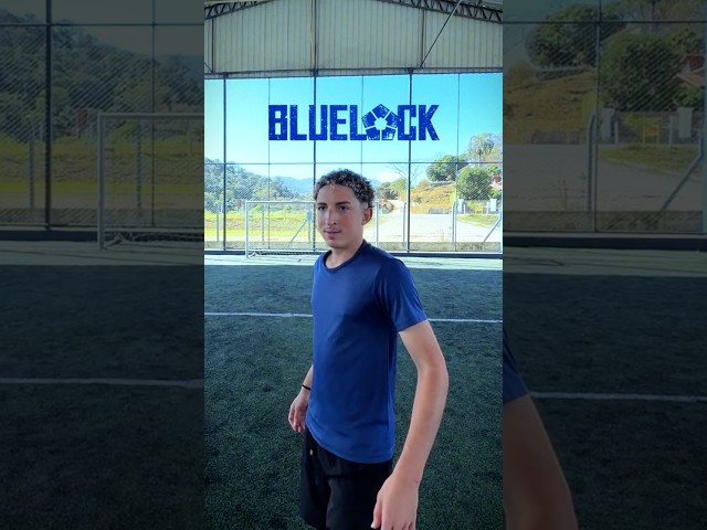O CARA QUE PENSA QUE TÁ NO BLUE LOCK!