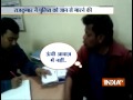 India TV : Cricketer Manoj Tiwari's brother warns Police Inspecter