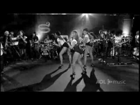 Beyonce - Single Ladies (Put A Ring On It) Live @ AOL