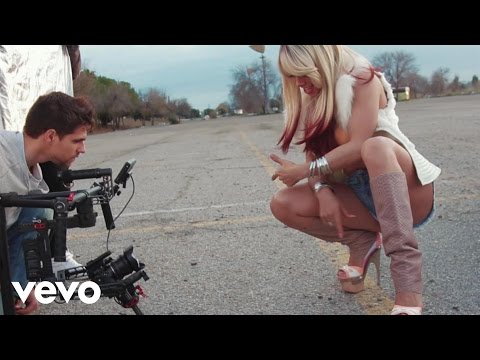 La Materialista - Buenísima (Behind The Scenes)