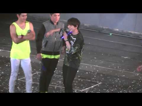 141130-super show 6 in Taiwan-排字可以變顏色嗎