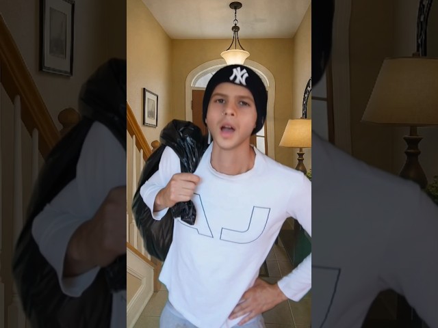 Un ragazzo d'oro ❌ | Un ragazzo con l'oro ✅