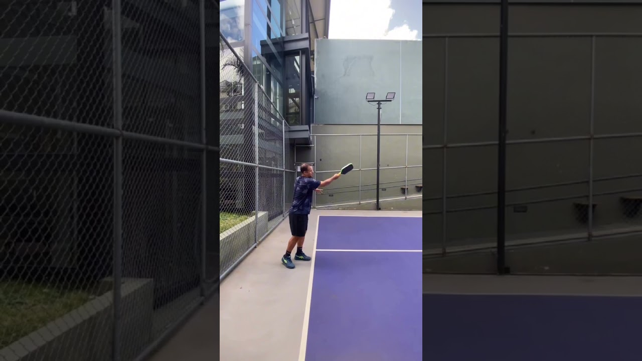 Otimize seu saque no pickleball com esse pequeno ajuste. #pickleballbh