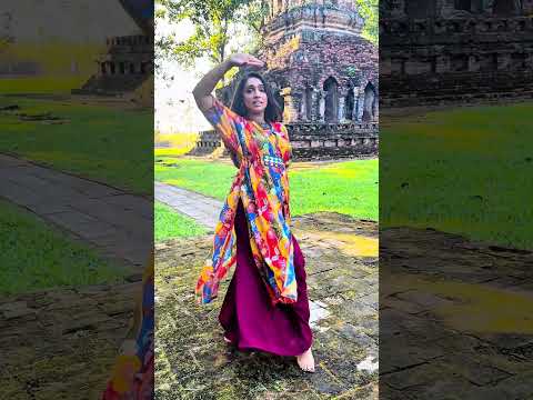 “Nainowale Ne” dance cover from the movie Padmaavat. The energy felt soft, sacred, and cinematic.