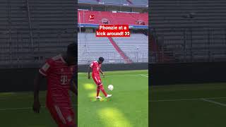 Alphonso DAVIES: Wait for it … 😧👀