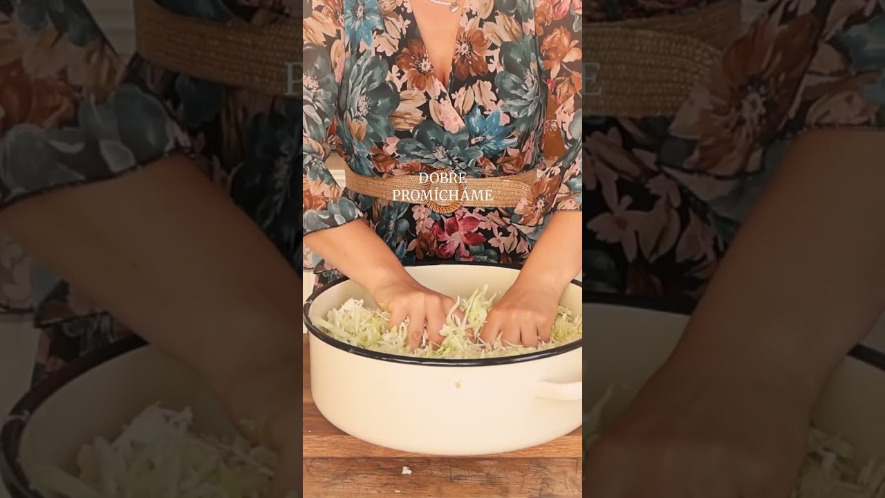 Domácímu kysanému zelí se to kupované nevyrovná #toprecepty #foodie #recepty
