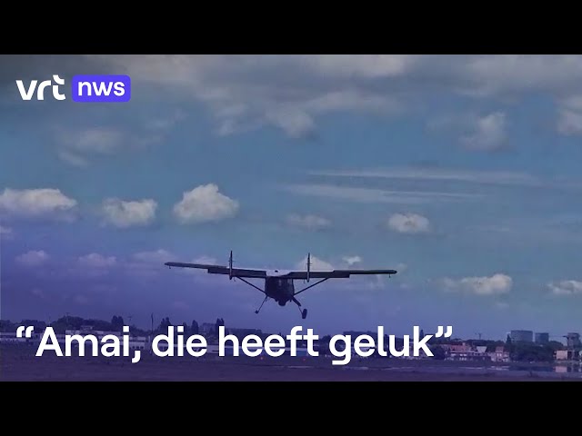 Ooggetuigen in Deurne filmen noodlanding van sportvliegtuig op één wiel