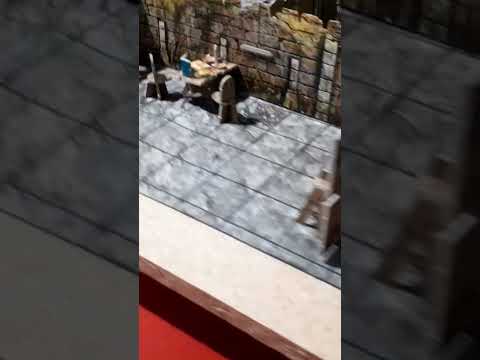 Maladum.Quand tu as la flemme de tourner autour de la table...