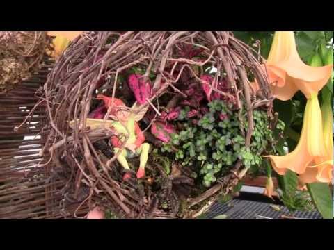 Miniature and Fairy Garden Ideas - Video by Miniature-Gardening