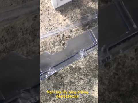 Ngói nhựa lợp lấy sáng phẳng. Lợp kết hợp chung với ngói chính xi măng