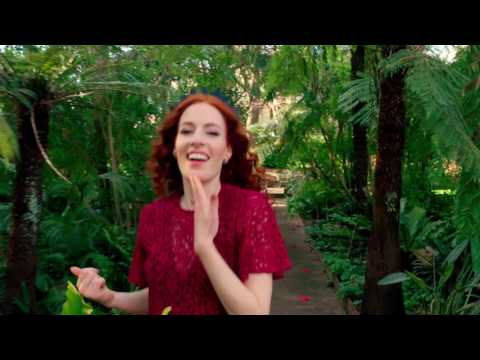 Justin Timberlake's "Can't Stop The Feeling" danced by Emma Watkins, Yellow Wiggle