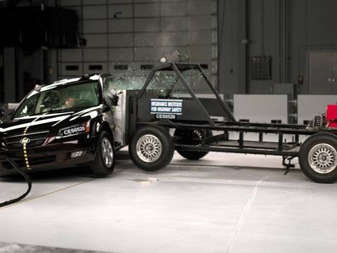 Тест за видео катастрофа Hyundai Sonata nf 2004 - 2008