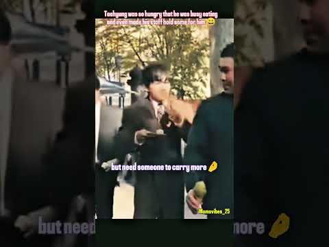 Taehyung gave him to hold for few minutes 😋🤌|| #thv #btsvlivetoday #btsshorts #shorts #vkookcute