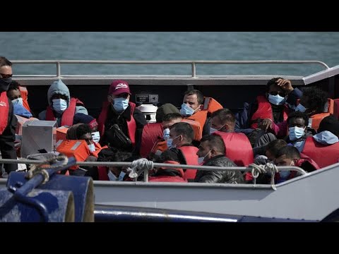 Μάγχη: Βυθίστηκε σκάφος με μετανάστες – Tουλάχιστον έξι νεκροί