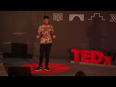 A importância da comunicação comunitária | Rene Silva | TEDxUNISUAM