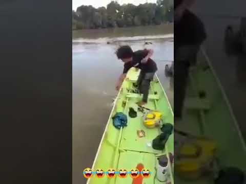 KAGET !!! pemancing di PRANK ikan😭#shorts ikannya lepas