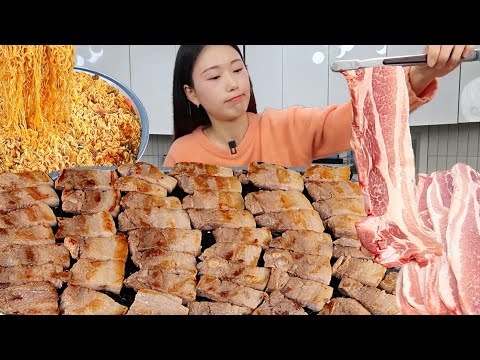 오늘은 부엌에서 삼겹살 컵라면 먹을게요😊 리얼먹방 :) Pork belly , Cup ramen MUKBANG