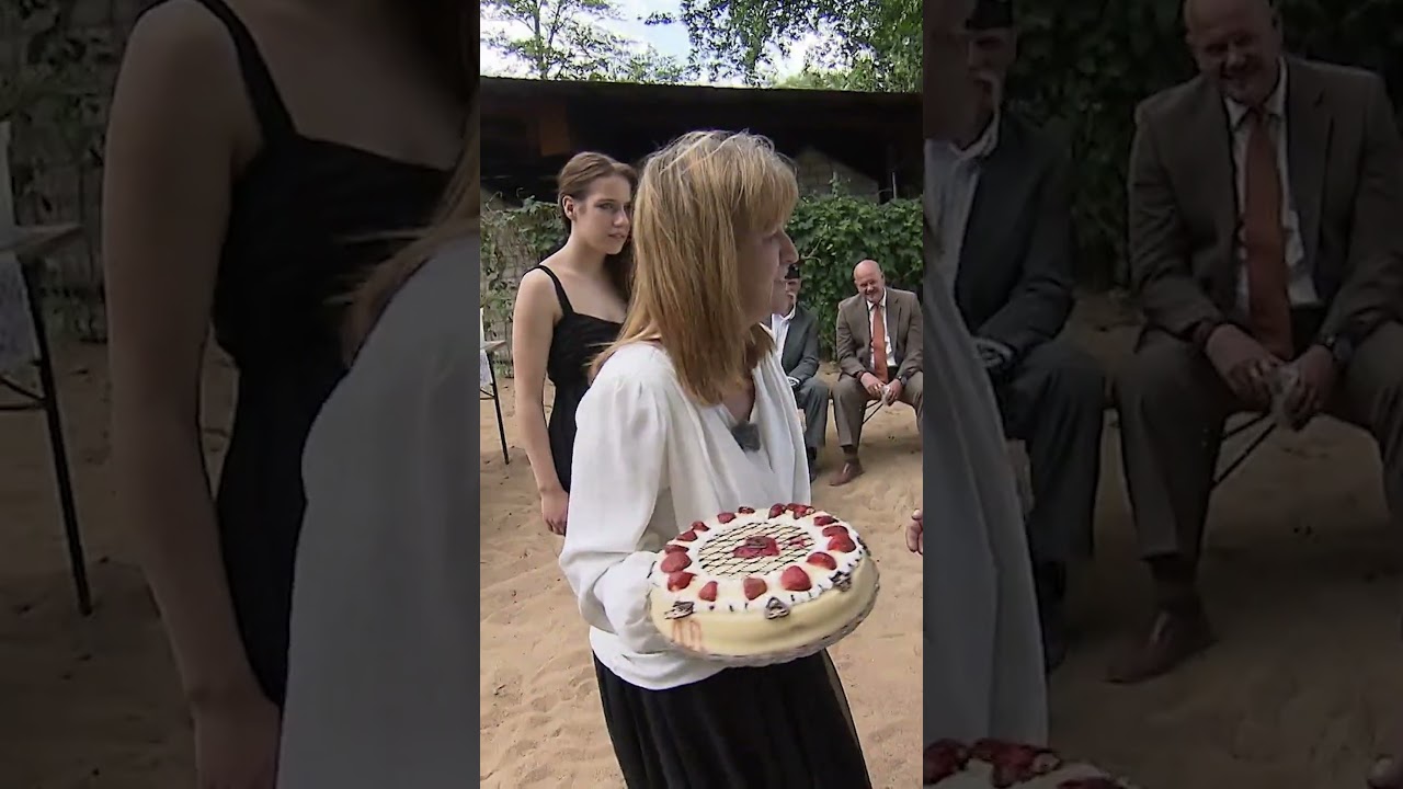 KUCHEN INS GESICHT! 🍰 Jaqueline rastet aus. | Deutschlands größte Spar-Familie | Family Stories