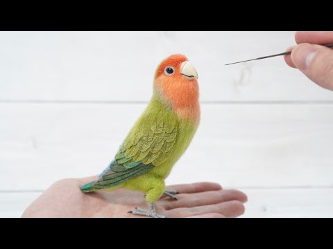 羊毛フェルトからコザクラインコが生まれる過程/How to make a lovebird with wool felt.