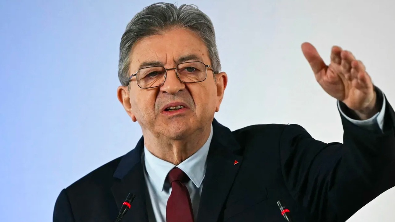 "Jean-Luc Mélenchon rêve du vote à 16 ans" (Catherine Nay)