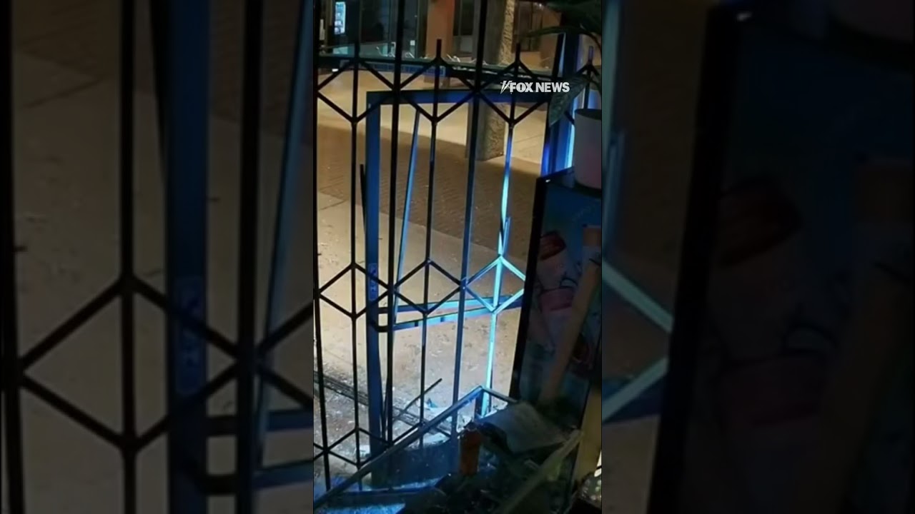 WATCH: Masked suspects use stolen SUV to smash into shop, steal high-end vapes #foxnews #news