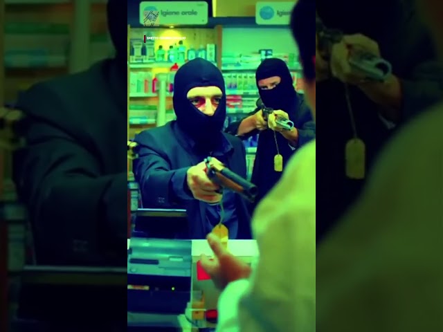Smetto Quando Voglio ' La Famosissima Scena della Rapina in Farmacia ' #comicitàitaliana #divertente