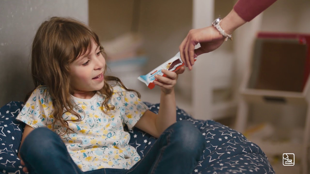 tv reclame kinder bueno kinder melkschijfje, lekker