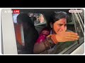 Election 2024: AIMIM कार्यकर्ताओं ने रोकी माधवी लता की गाड़ी,BJP ने लगाया हमला करने की कोशिश का आरोप  - 01:18 min - News - Video