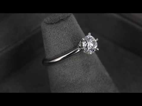 Кольцо женское для помолвки из белого золота с бриллиантом