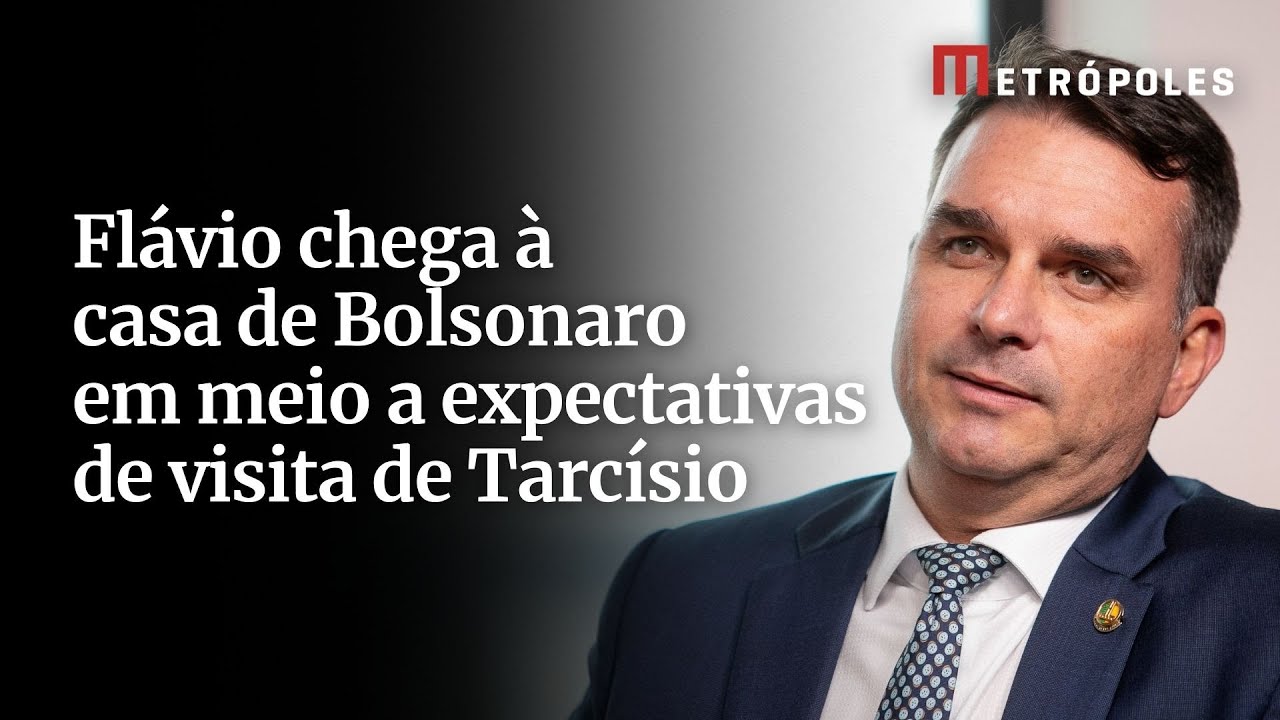 Flávio chega à casa de Bolsonaro em meio a expectativas de visita de Tarcísio