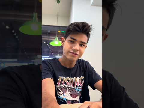 Pizza khane#viralvideos #minivlog #minifashionista #explore #viralreels #foryou