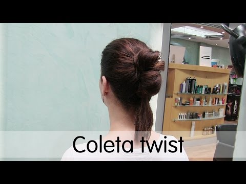 Coleta twist: un peinado de moda en la TRESemme MFWMB