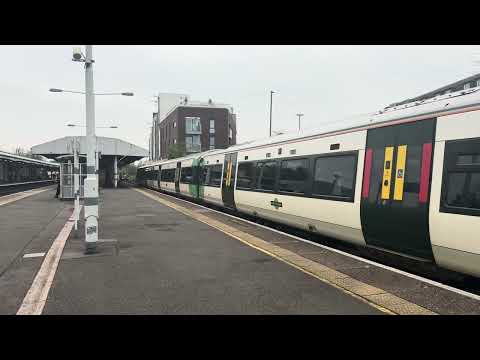 Class 377 - Southern Railway - Epsom Station - 2nd May 2024