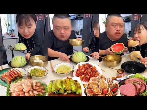 蠢老公以為西瓜裡面沒肉選錯了，誰料我中途換走藏了雞腿，給他直接氣哭！【胖嫂美食】