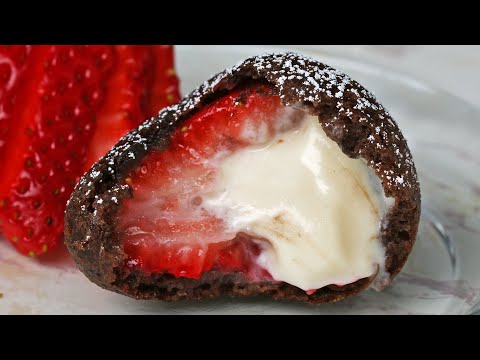 Deep Fried Cheesecake-Stuffed Strawberries