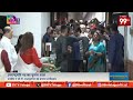 ఓటేసిన కంగనా రనౌత్ : Kangana Ranaut Cast Her Vote in Vice President Election | 99TV Telugu  - 00:51 min - News - Video