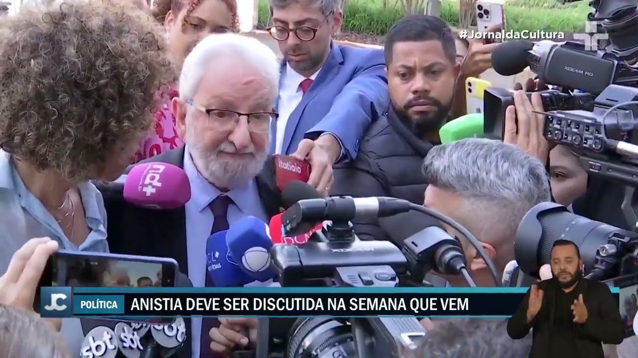 Terceiro dia de julgamento de Bolsonaro provoca reações entre oposição e base do governo