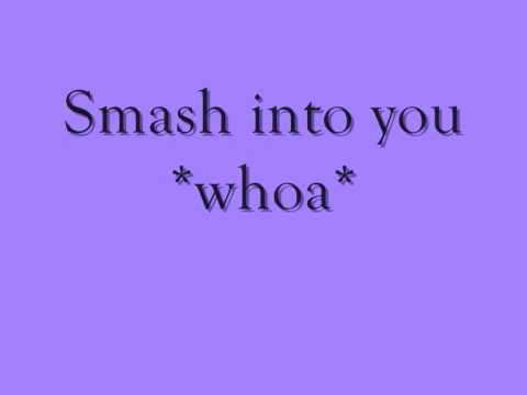 Beyoncé - Smash Into You (lyrics)