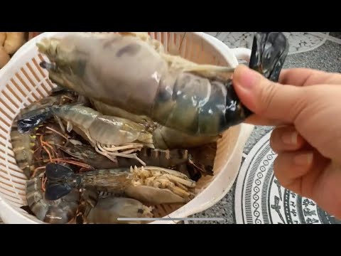 buổi sáng luộc nồi khoai mì ăn lót bụng trước nấu cơm trưa