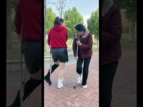 Kind woman help #motivation #positivevibes #lnspiration