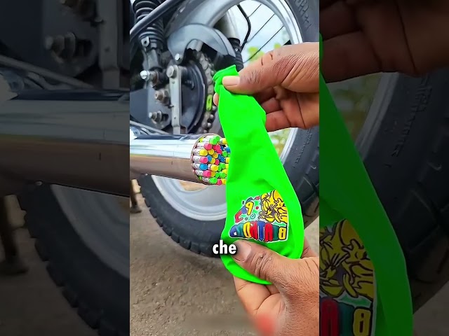 Perché fa questo con la moto