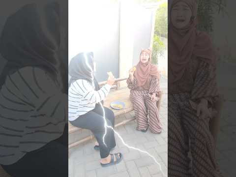 BUNDA DIJAH DISIHIR AINUN JADI KUCING ?