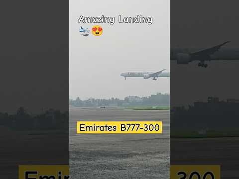 smoothly landing 🛬😀#shorts #ytshorts #plane #aviation #emirates